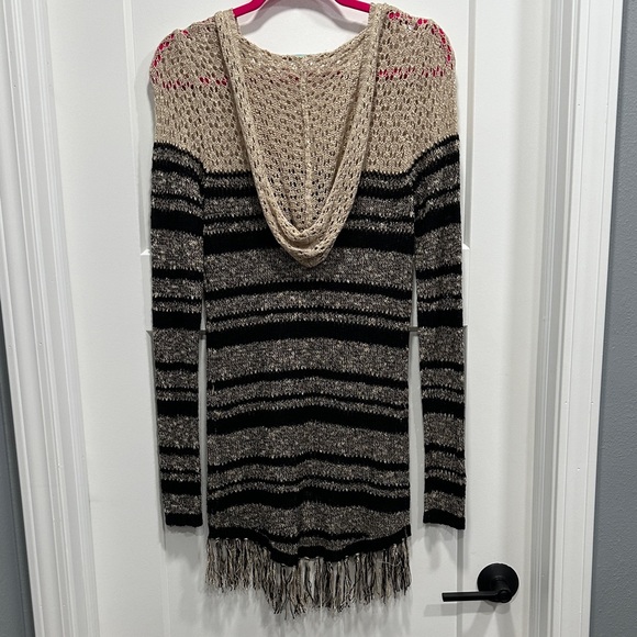 Striped Black and Tan Women's Sweater with Hoodie & Fringe Size Medium - Picture 2 of 8